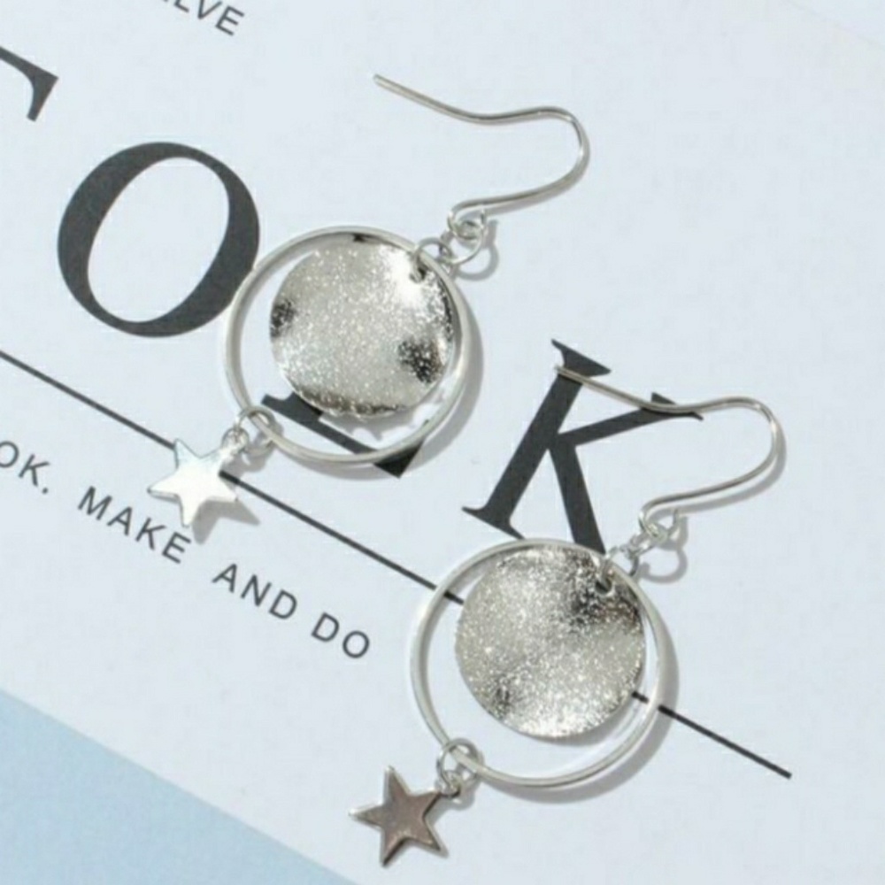 Star Dangle Earrings - Picture 3 of 5